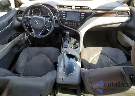 2020 Toyota Camry Le из США, поврежденный, VIN 4T1C11BK8LU015059